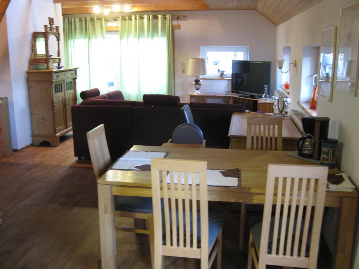 Ferienwohnung Aurich Sandhorst Eg Mit Terrasse Und Kleinem Garten Exterior photo